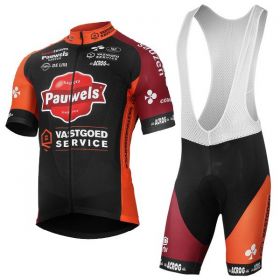 Equipación PAUWELS 2017