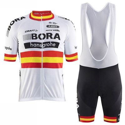 Equipación BORA 2017