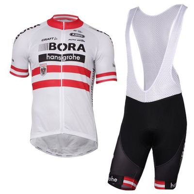 Equipación BORA 2017