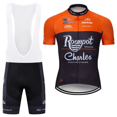 Equipación ciclismo ROOMPOT 2019