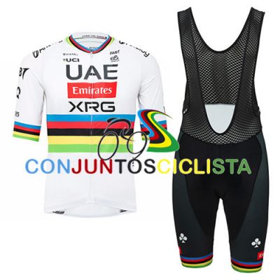 Equipación ciclismo corta UAE UCI 2025