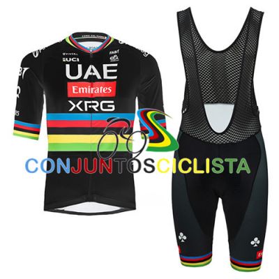 Equipación ciclismo corta UAE UCI 2025