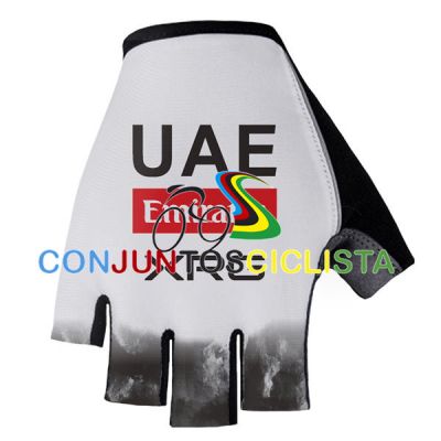 Guantes cortos UAE 2025