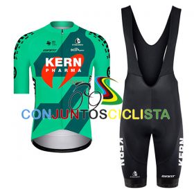 Equipación ciclismo corta KERN PHARMA 2026