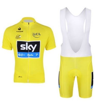 Equipación Sky Tour