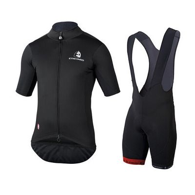 Equipación Etxeondo Trier TX 2015