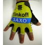 Guante Saxo bank Tinkoff 2015