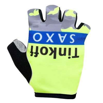 Guante Saxo bank Tinkoff 2015