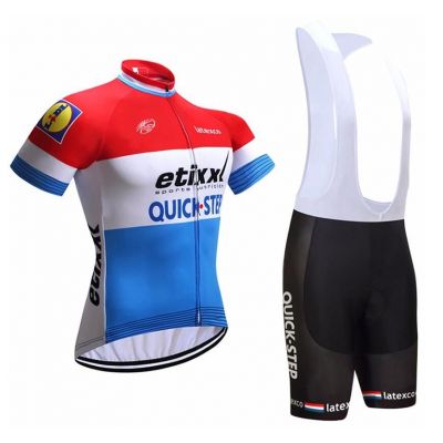 Equipación Quick 2017